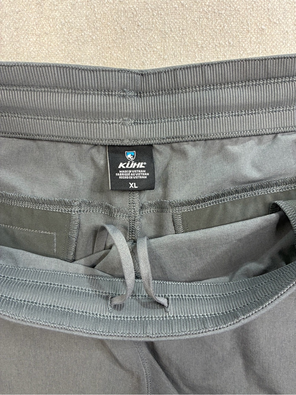 Kuhl Women’s XL Gray Stretch Hiking Shorts Zip Pockets Outdoor Athletic - Picture 6 of 9